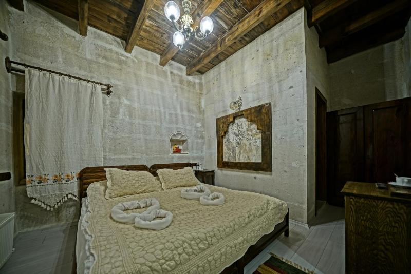 Double Room with Mountain View image 3