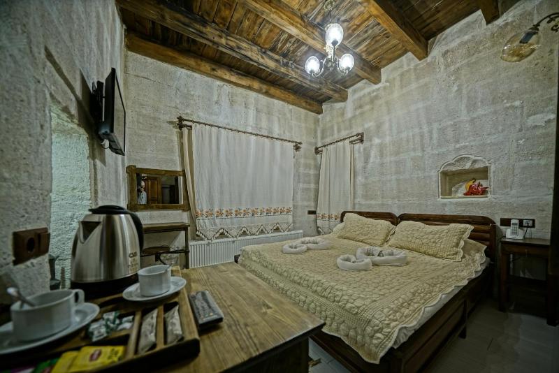 Double Room with Mountain View image 4