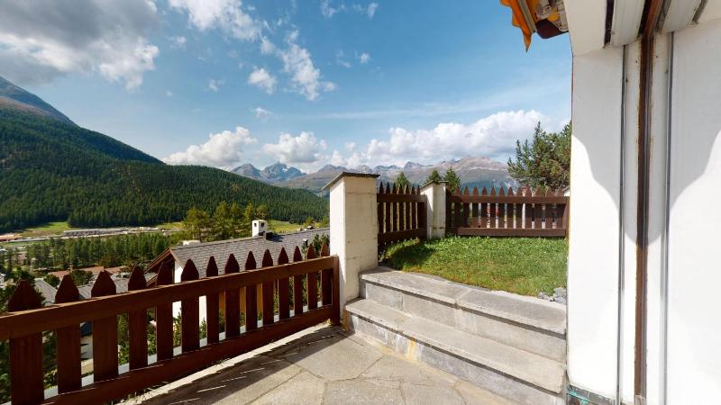 Apartment with Mountain View image 2