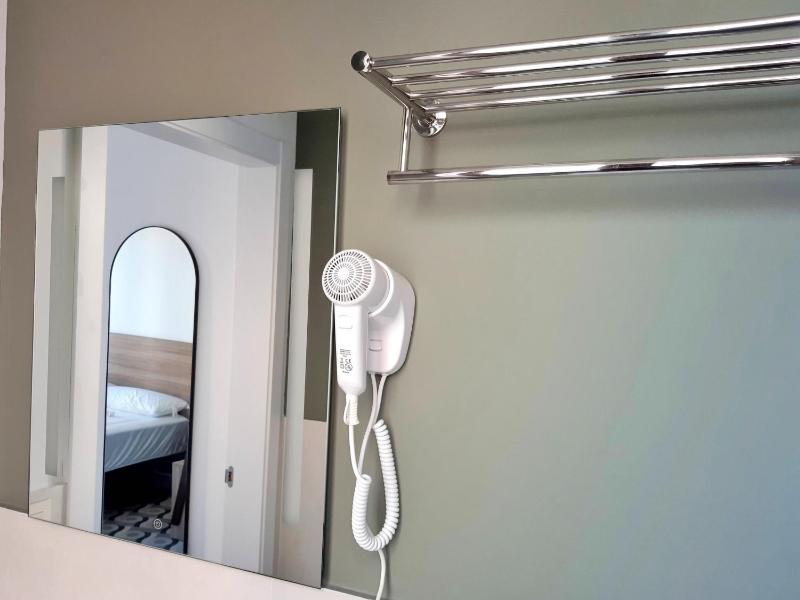 Double Room with Balcony image 2