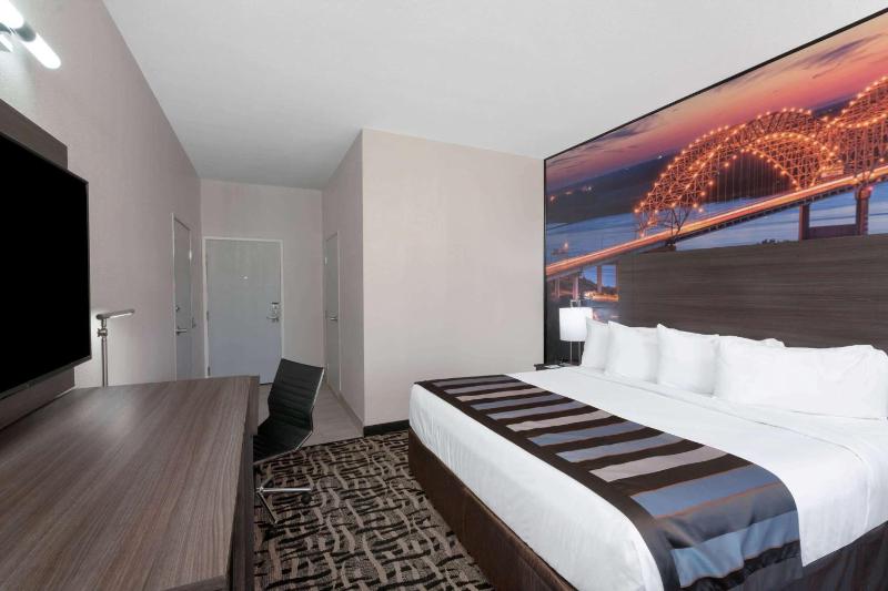 Superior King Room - Mobility Access/Non-Smoking image 1