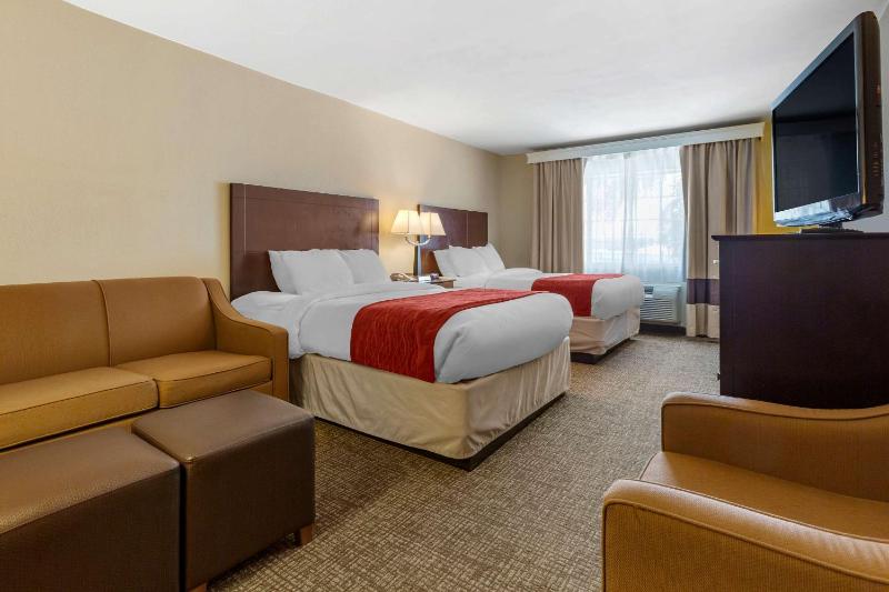 Suite with Two Queen Beds - Accessible/Non-Smoking image 4
