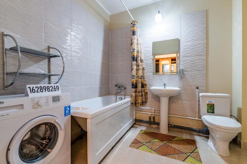 Studio Apartment image 3