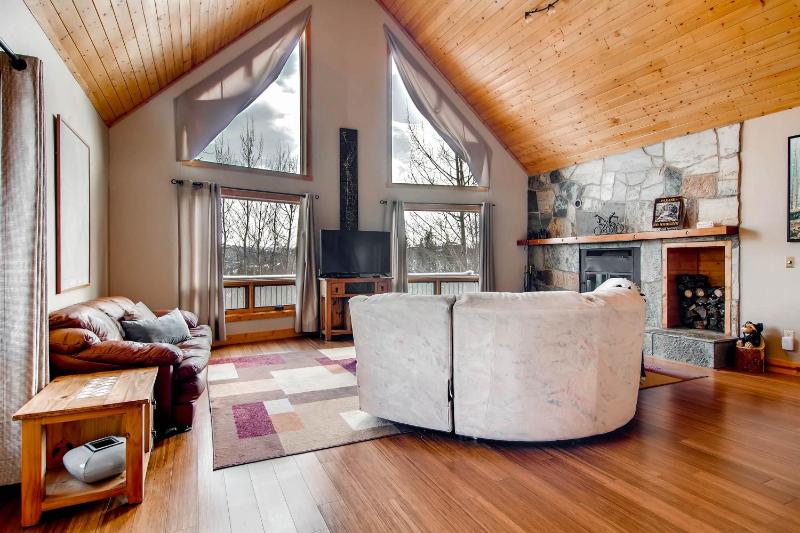 Three-Bedroom House image 2