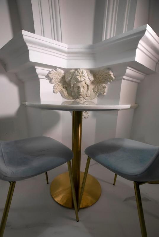 Standard Suite image 1