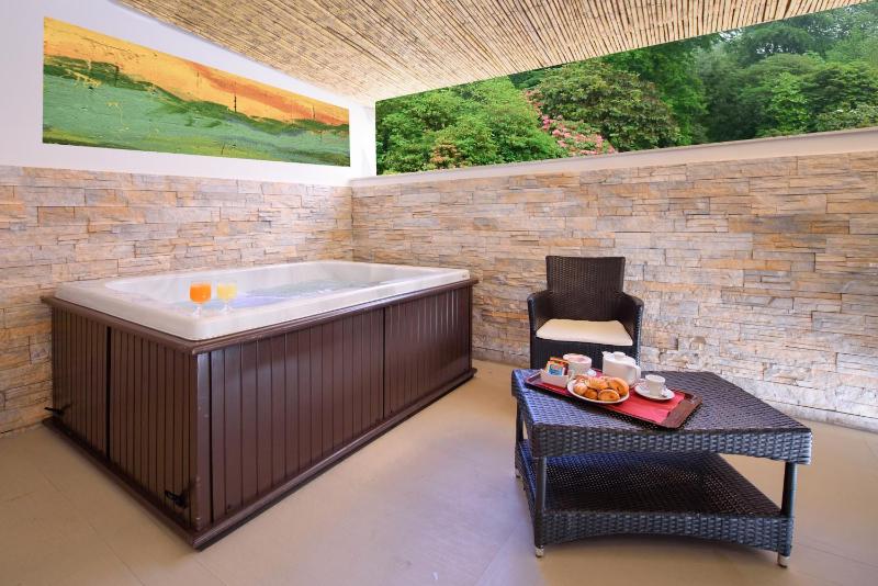 Junior Suite with Private Pool and Terrace image 4