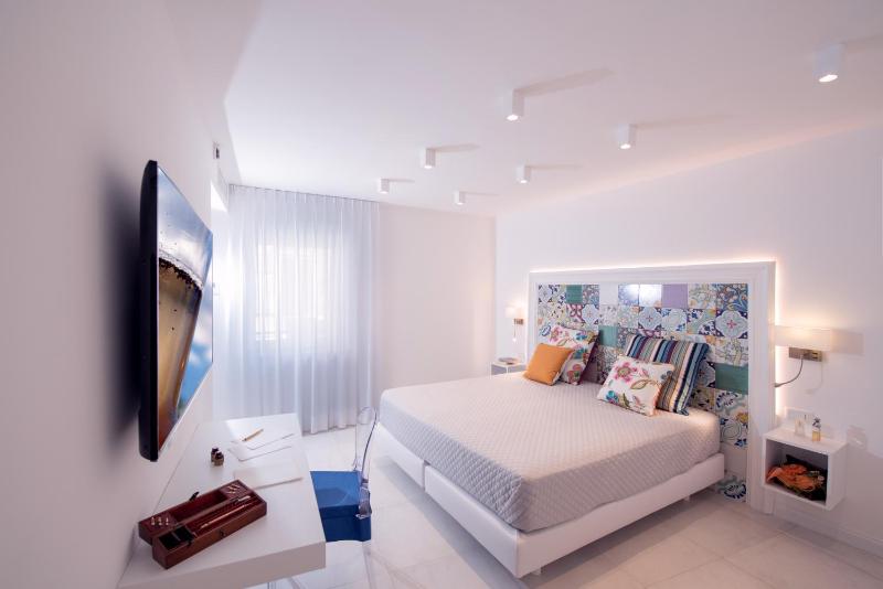 Amalfi Suite Boutique Hotel - image 21
