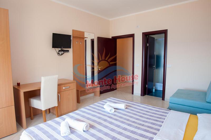 Triple Room with Sea View image 2