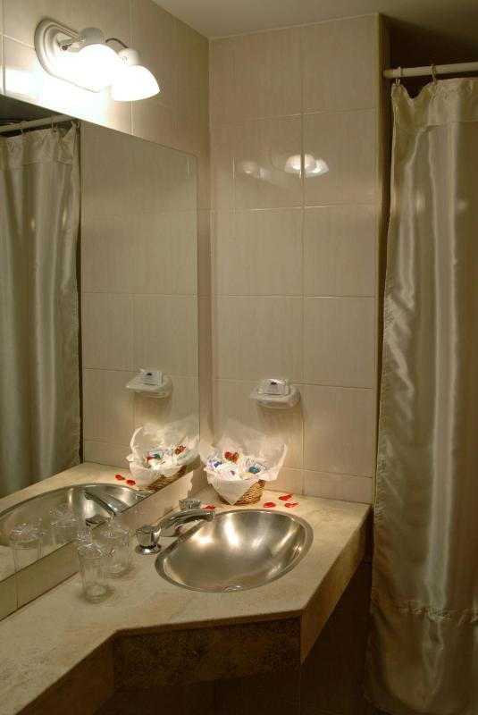 Hotel San Rafael - image 9