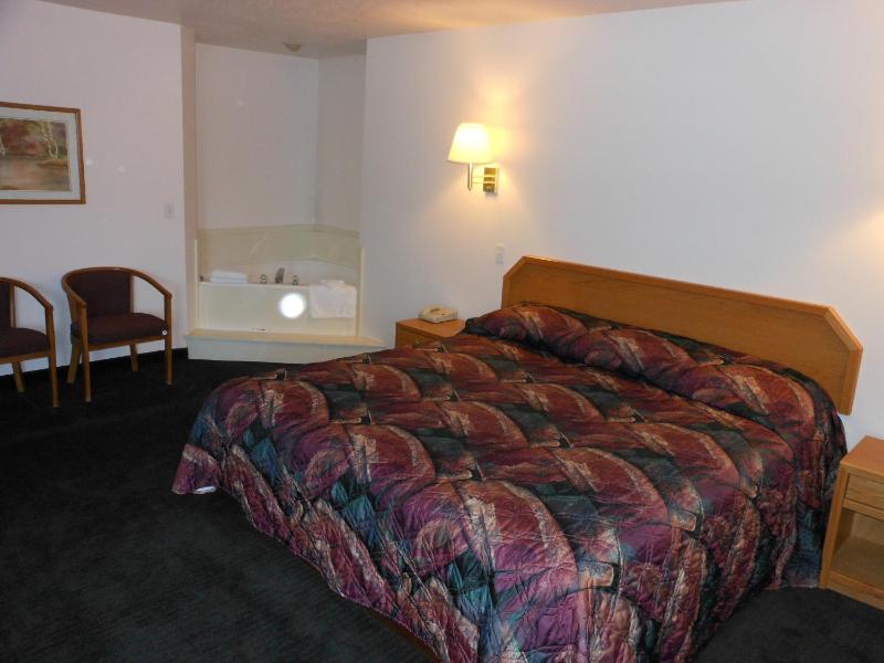 King Room - Non-Smoking image 2