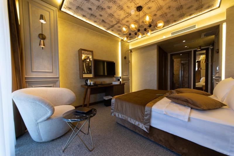 Superior Double Room with Sea View image 1