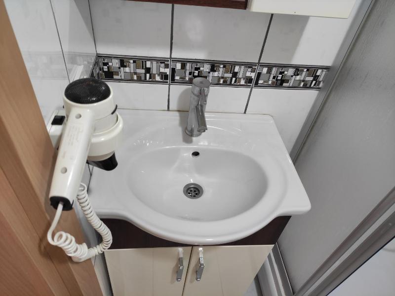 Economy Double Room - Basement Floor image 3