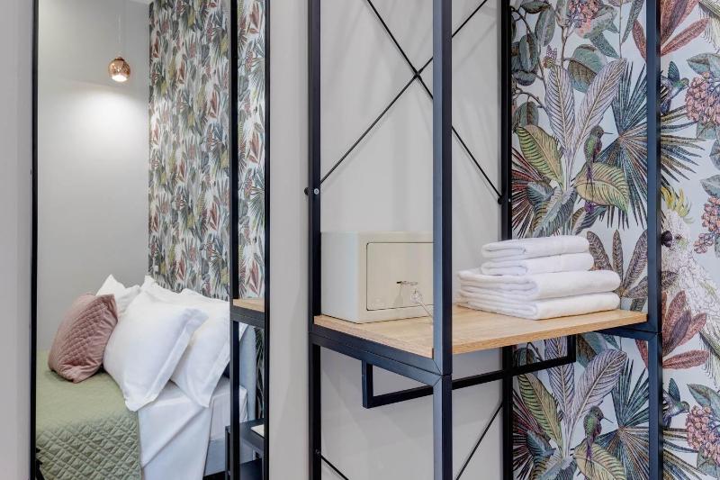 Standard Double Room image 4