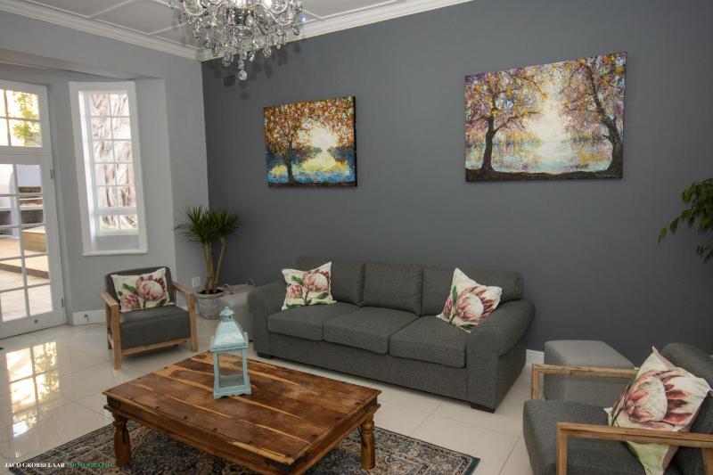Dawson Manor Guest House - image 1