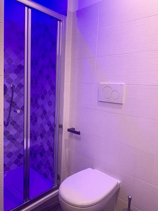 Double Room with Balcony image 4
