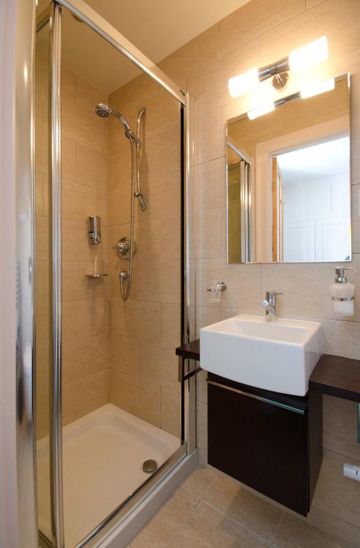 Twin Room with Garden View image 1