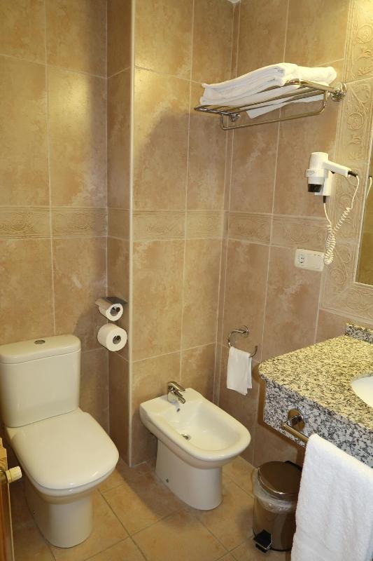 Small Double Room image 4