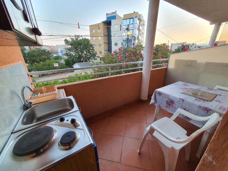 Studio with Terrace (4 Adults) image 4