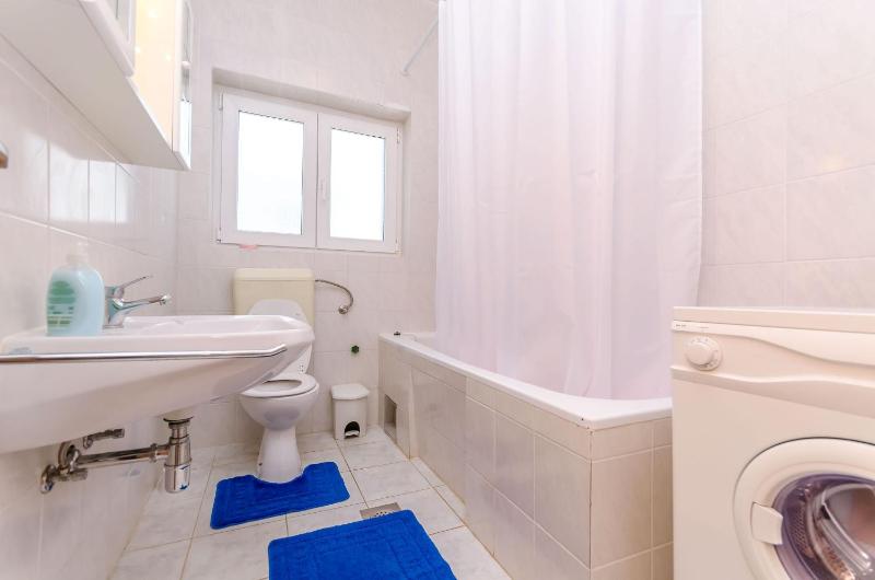 Apartment image 2
