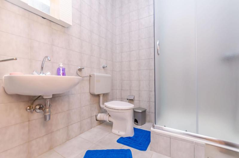 Apartment image 4