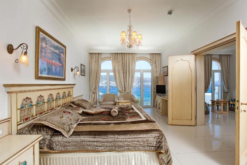 Junior Suite with Sea View image 1