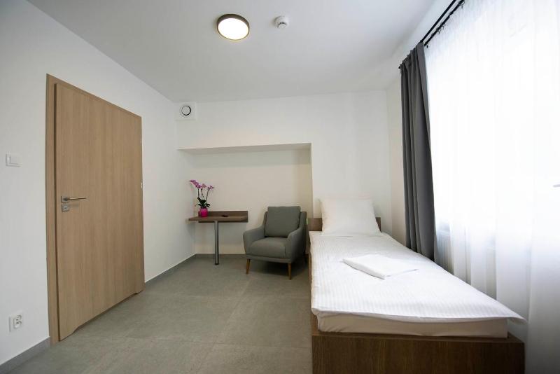 Single Room - Disability Access image 3