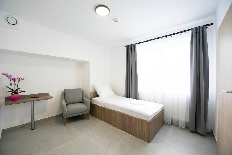 Single Room - Disability Access image 2