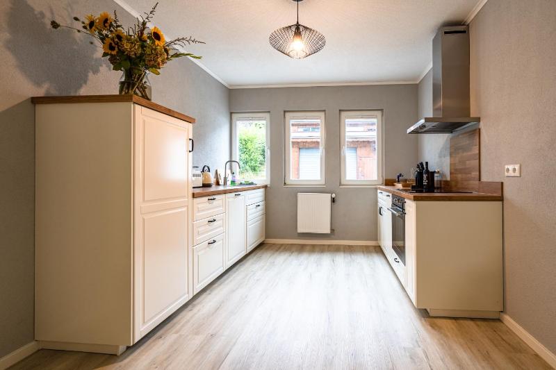 One-Bedroom Apartment image 1