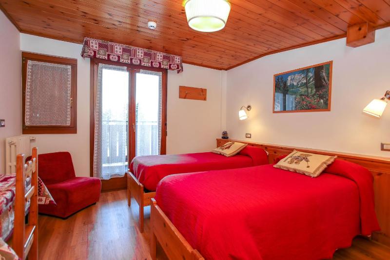 Superior Double or Twin Room with Terrace image 4
