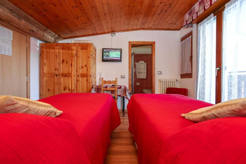 Superior Double or Twin Room with Terrace image 3