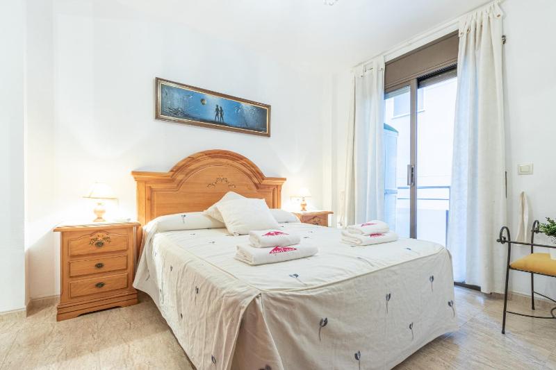 Apart-rent Apartamento Mirablau 0087 enfrente de la playa - image 14