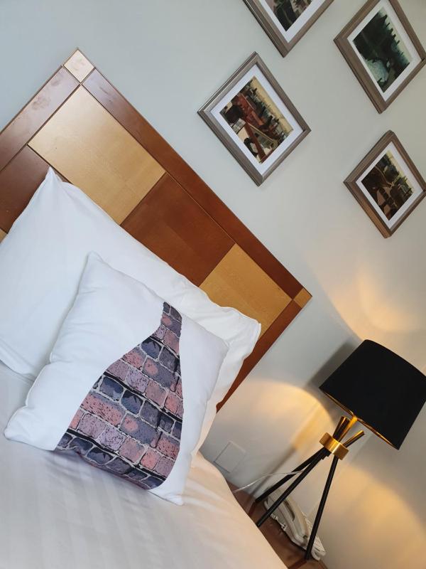 Standard Single Room image 3