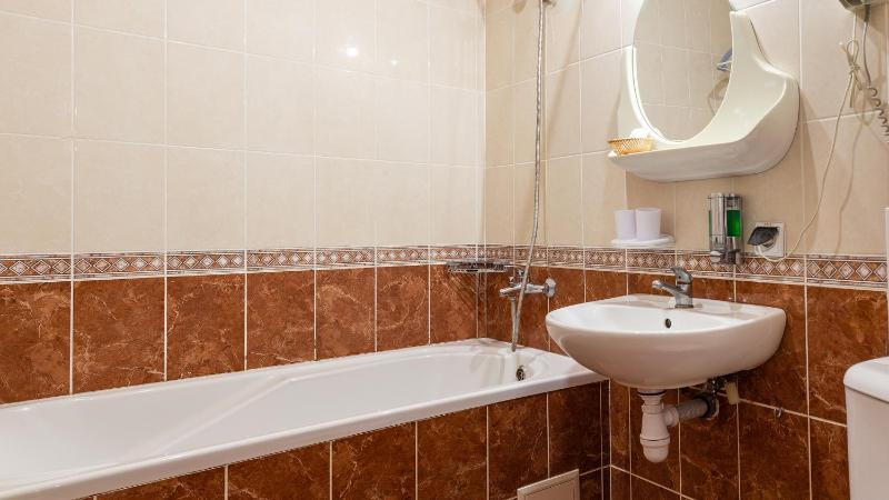 Standard Double Room image 2