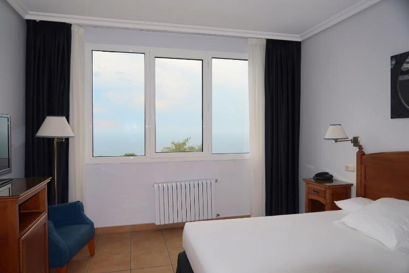 Special Offer - Twin Room with Sea View  image 1