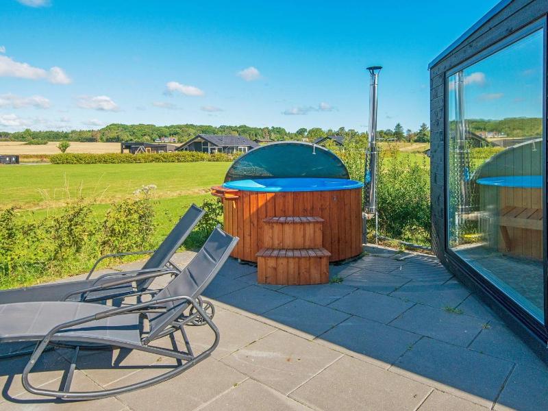 Three-Bedroom Holiday Home  image 3