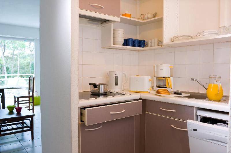 One-Bedroom Apartment (6 Adults)-Residence Golf image 3