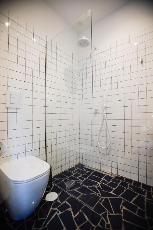 Deluxe Double Room with Extra Bed image 3