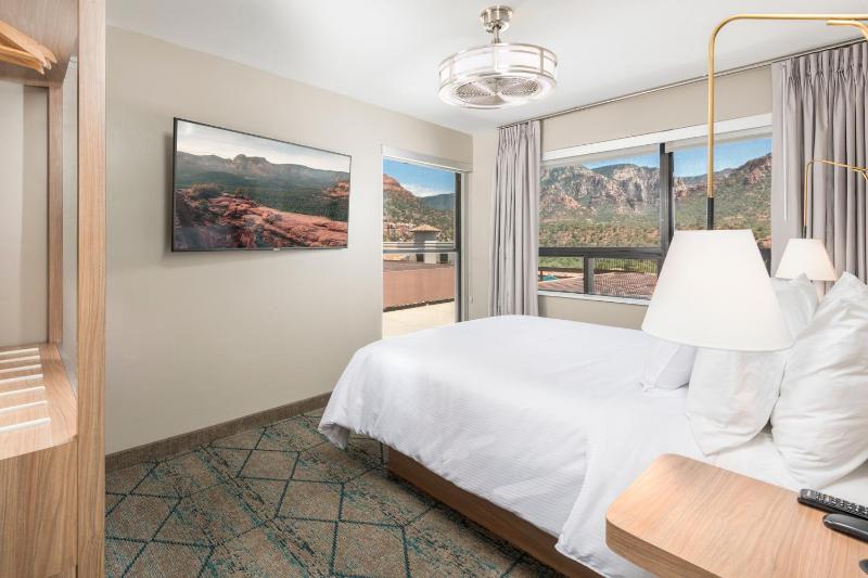 Two-Bedroom Suite image 2