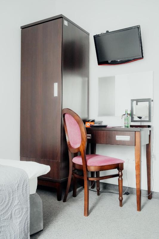 Small Single Room image 1