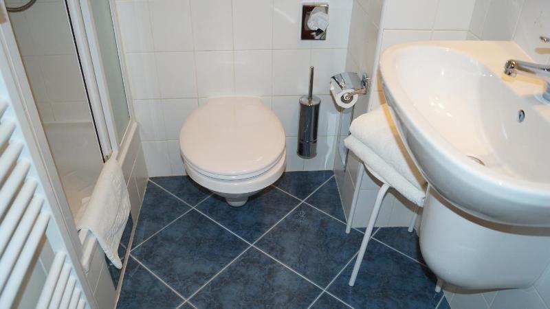 Small Double Room image 2