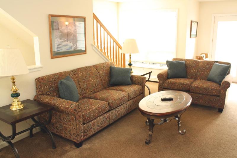 Pinecreek #I - 3 BR - Private Hot Tub - Close to Town - Shuttle to Slopes - image 11