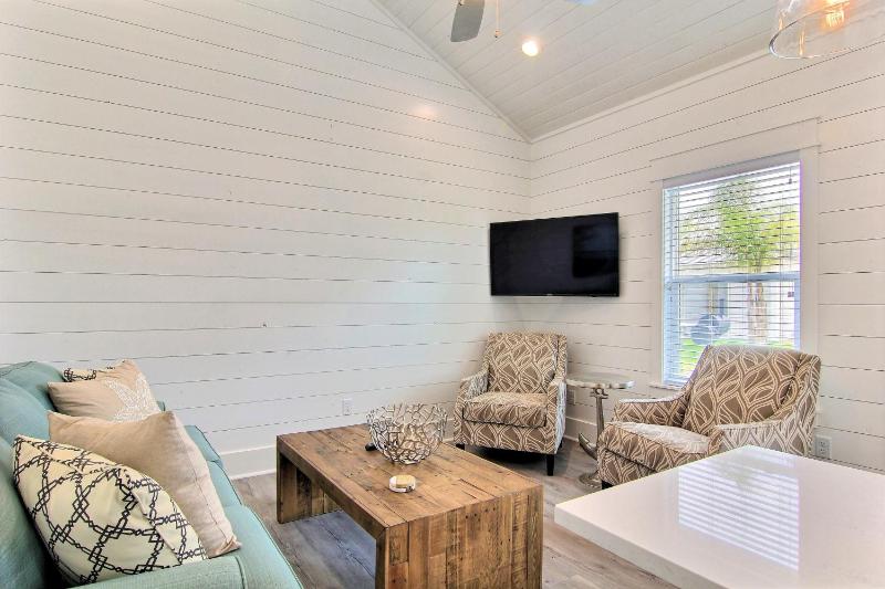 Two-Bedroom House image 2