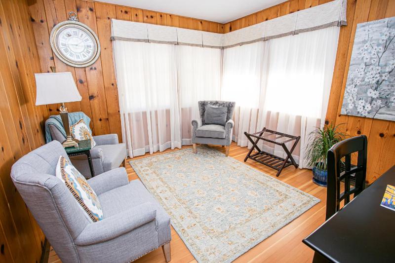 Pinot Noir Suite image 3