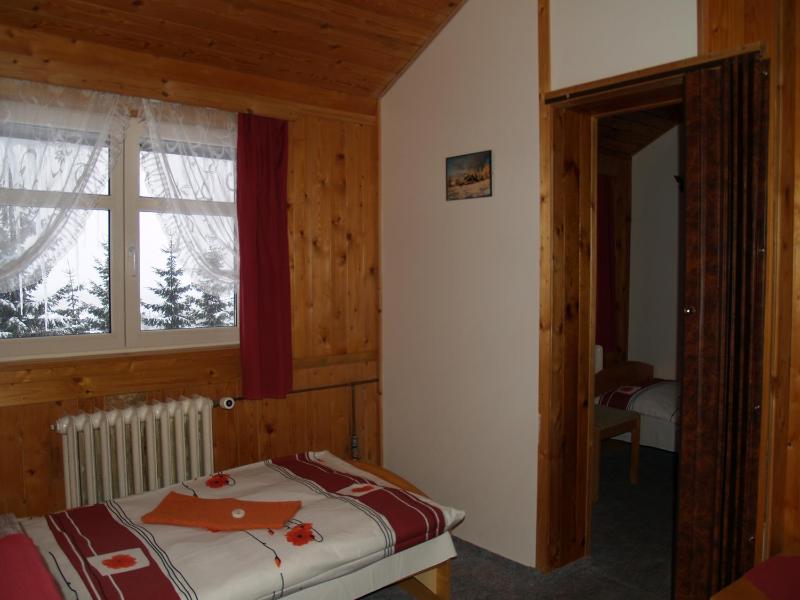 Triple Room with Private Bathroom image 1