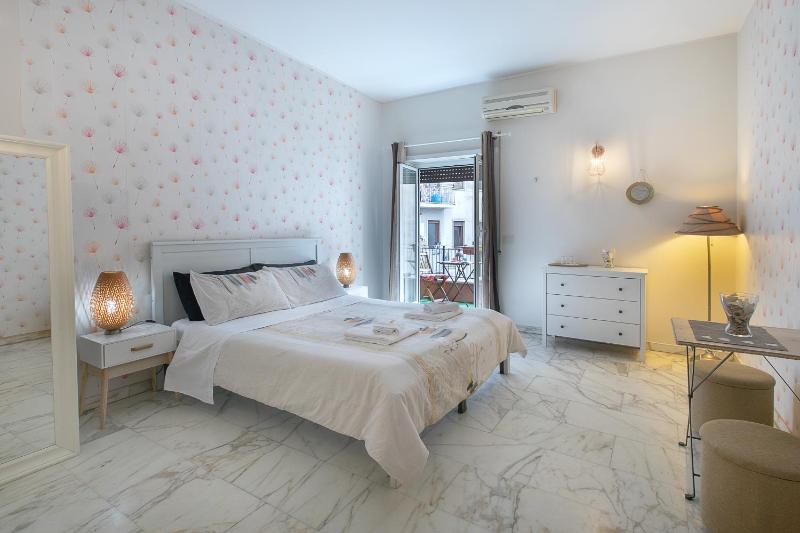 Double Room with Private External Bathroom image 4