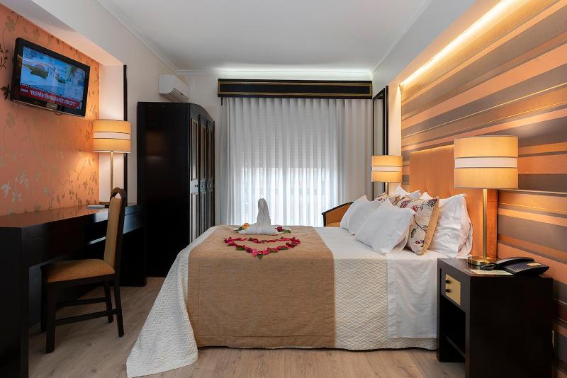 Double Room image 4