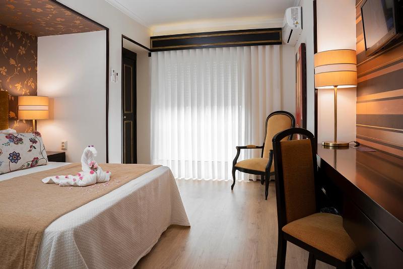 Special Romantic Offer - Double Room image 4