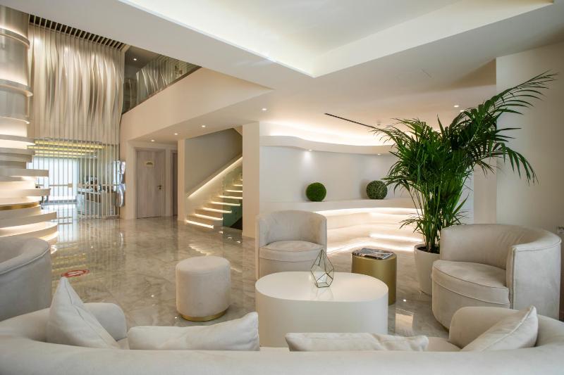 Green Suites Boutique Hotel - image 3