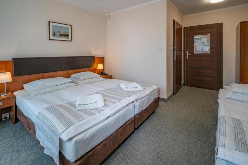 Double Room image 3