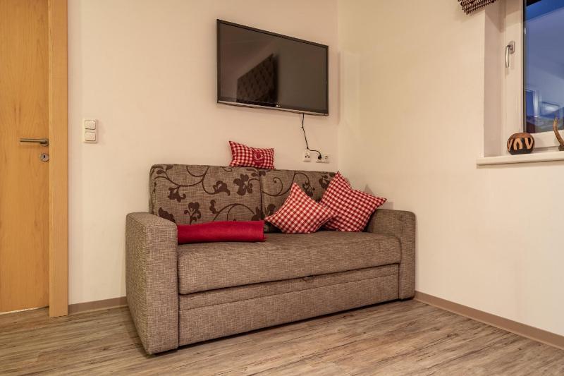One-Bedroom Apartment image 3